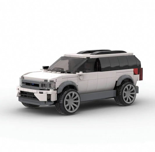 MOC-105009 Ford Explorer - White