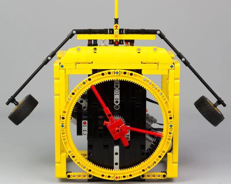 MOC-31640 Balance Clock With Remontoire