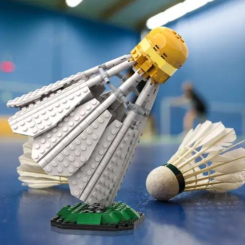MOC-118885 A Giant Shuttlecock