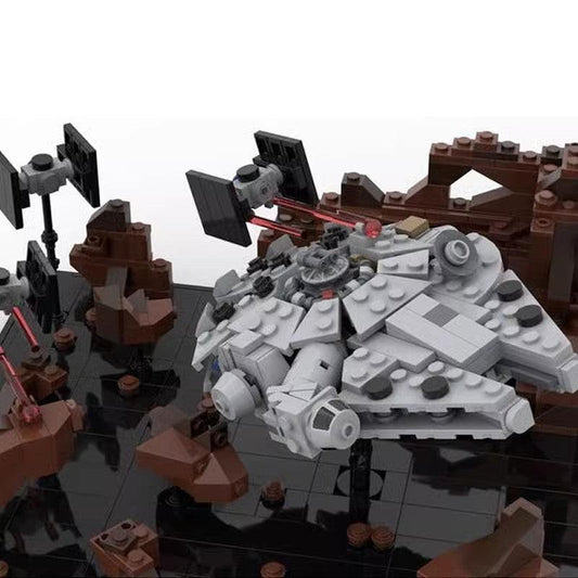 MOC-41087 Asteroid Chase - Micro Millenn ium Falcon - Episode V