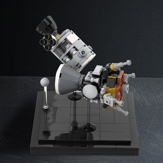 MOC-73463 Apollo 13 Diorama ¨C CSM 'Odyssey' & LM 'Aquarius' [1:110 scale]