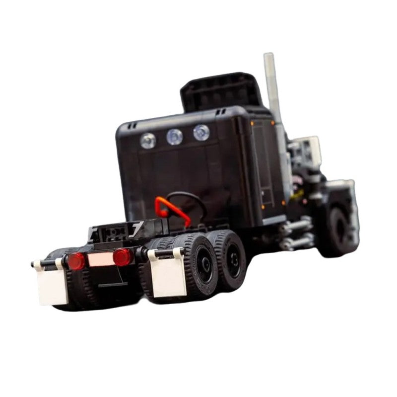 MOC-214039 The Rubber Duck (Mack R-Series)