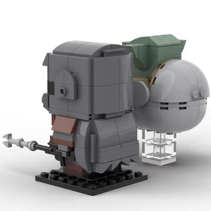 MOC-35477 Mandalorian and Baby Yoda (The Child)