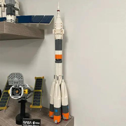 MOC-34825 Ultimate Soyuz Rocket collection [1:110 Scale]